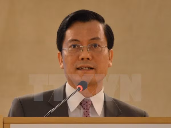 Vietnam-Canada: première consultation politique de niveau de vice-ministre des AE ảnh 1