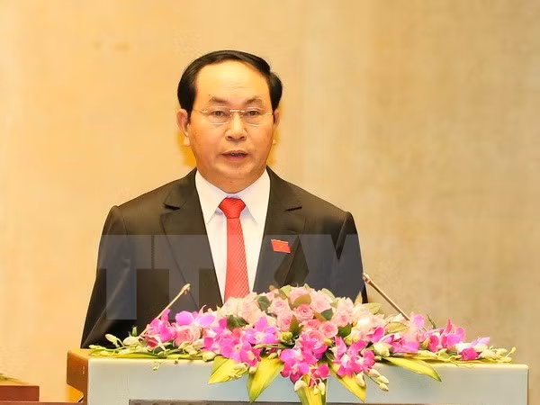 La visite du président Tran Dai Quang intensifiera la coopération traditionnelle Vietnam-Cambodge ảnh 1