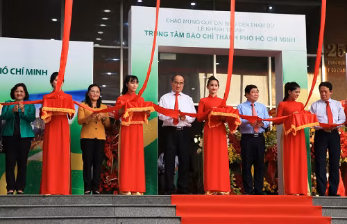 Le premier centre de presse du Vietnam s’ouvre à Hô Chi Minh-Ville ảnh 1