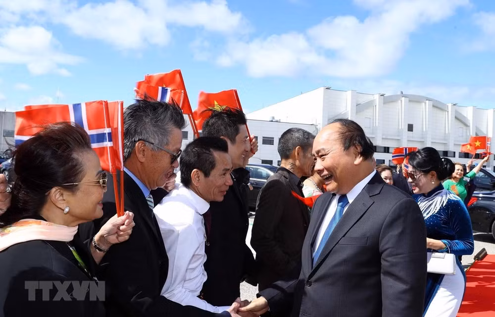 Le PM Nguyen Xuan Phuc conclut sa visite officielle en Norvège ảnh 1