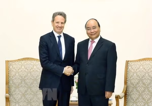 Le PM apprécie l’investissement de Warburg Pincus au Vietnam ảnh 1