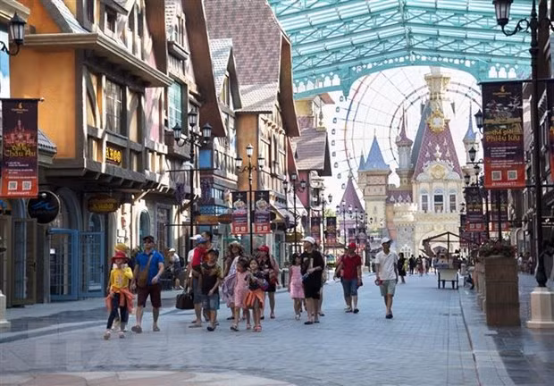 Tourisme&nbsp;: des courts circuits du Têt attirent des touristes ảnh 2