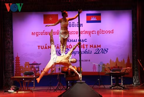 La Semaine culturelle vietnamienne au Cambodge ảnh 1