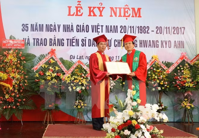 L’ancien Premier ministre sud-coréen honoré par le Vietnam ảnh 1