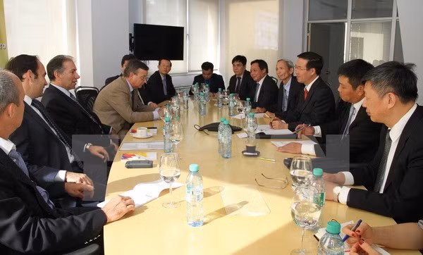 Une délégation du Parti communiste du Vietnam en visite de travail en Argentine ảnh 1