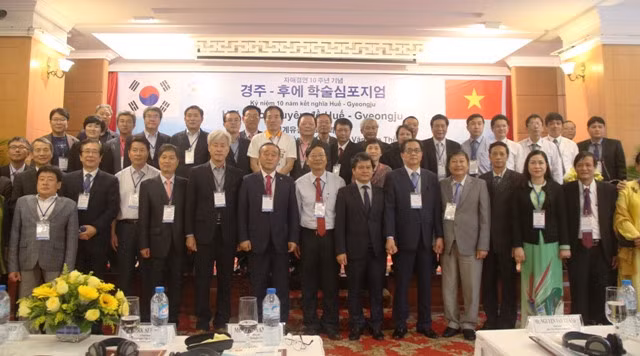 Thua Thien-Hue partage ses expériences dans la préservation des patrimoines avec Gyeongju ảnh 1