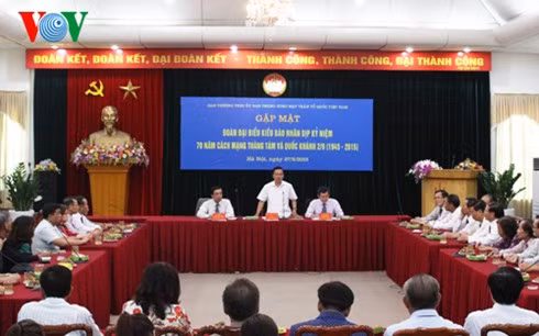 Les Viet kieu ont les yeux rivés sur leur pays d’origine ảnh 1