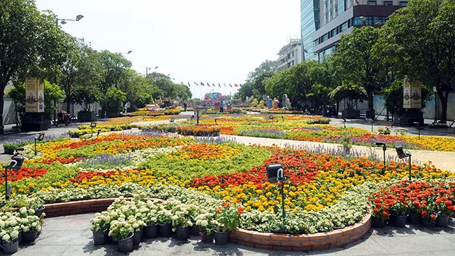 Têt 2021 : des festivals floraux très attendus à Hô Chi Minh-Ville ảnh 1