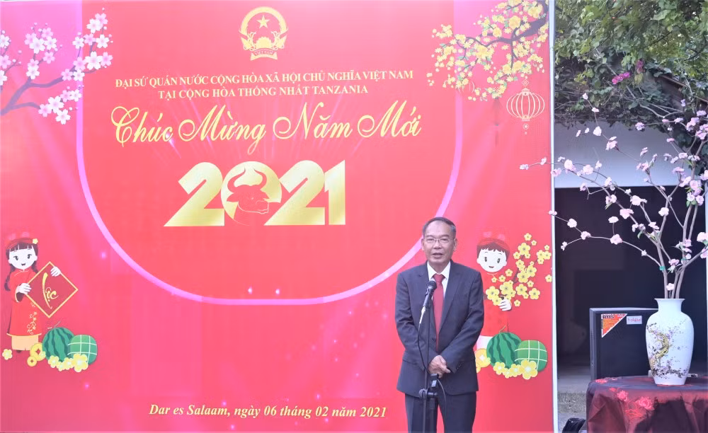 La communauté vietnamienne dans le monde fête le Têt du Buffle ảnh 3