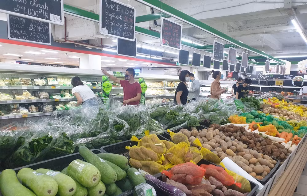 Les prix à la consommation à Hô Chi Minh-Ville en hausse légère de 0,33% en cinq mois ảnh 1