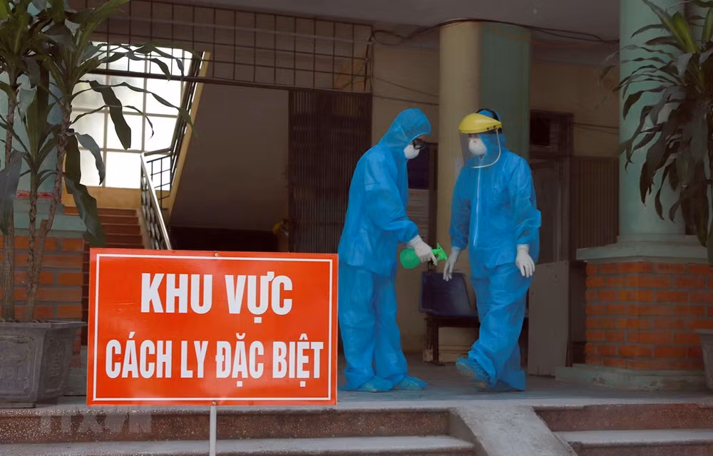 COVID-19 : le ministère de la Santé propose de prolonger provisoirement la durée de la quarantaine ảnh 1