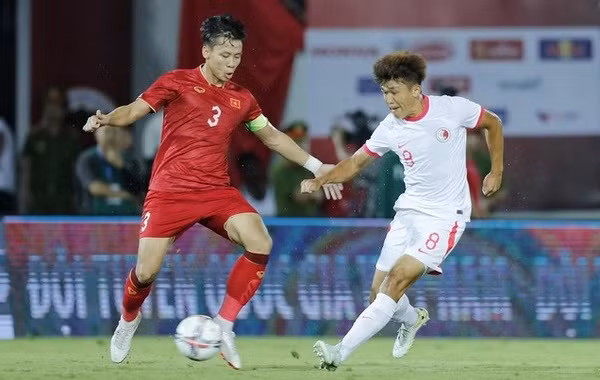 Le Vietnam progresse d'une place sur le classement mondial de la FIFA en octobre ảnh 2