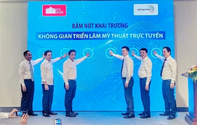 Lancement du premier espace d'exposition des beaux-arts en ligne au Vietnam ảnh 1