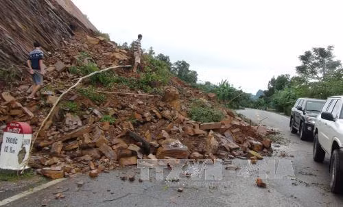 Les crues font des ravages au Centre ảnh 1