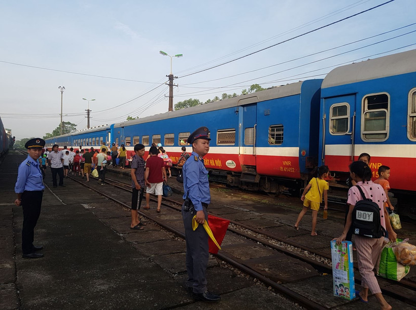Vente en ligne ouverte pour la liaison ferroviaire internationale Hanoi-Nanning. Photo: VNA