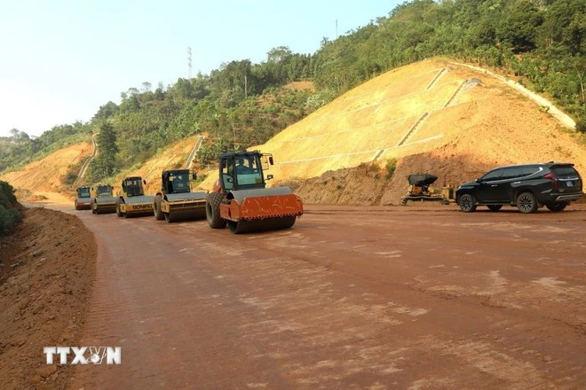 Un tronçon du projet de l'autoroute Tuyên Quang - Ha Giang. Photo: VNA