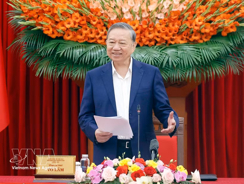 Le secrétaire général du Parti communiste du Vietnam (PCV), To Lam, s'exprime lors de la séance de travail. Photo: VNA