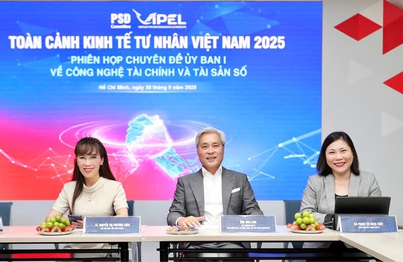 Le séminaire thématique à la promotion des technologies financières et des actifs numériques, dans le cadre du modèle de « co‑création public‑privé » lancé par le réseau ViPEL. Photo: VNA