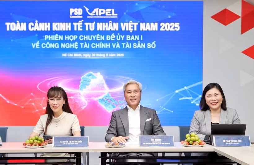 Le séminaire thématique à la promotion des technologies financières et des actifs numériques, dans le cadre du modèle de « co‑création public‑privé » lancé par le réseau ViPEL. Photo: VNA