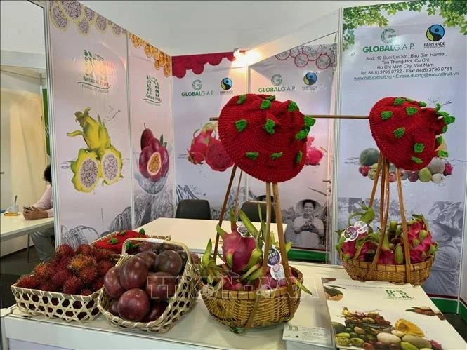 Des produits vietnamiens exposés au salon mondial de la commercialisation des fruits et légumes, Fruit Logistica 2025 à Berlin. Photo: VNA