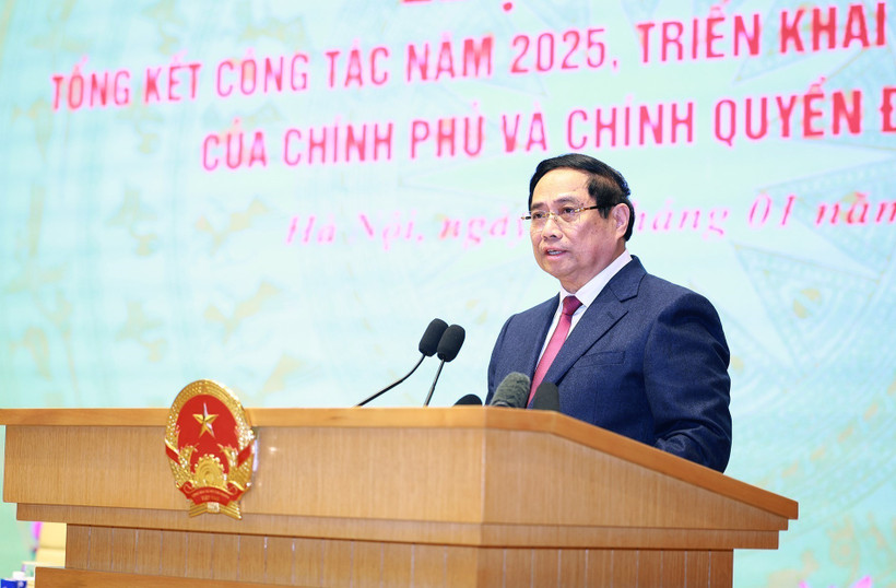 Le Premier ministre Pham Minh Chinh s'exprime lors de la conférence. Photo: VNA