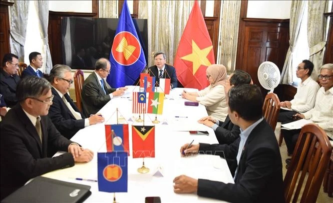 Les ambassadeurs de l'ASEAN à Cuba apprécient le rôle du Vietnam. Photo: VNA