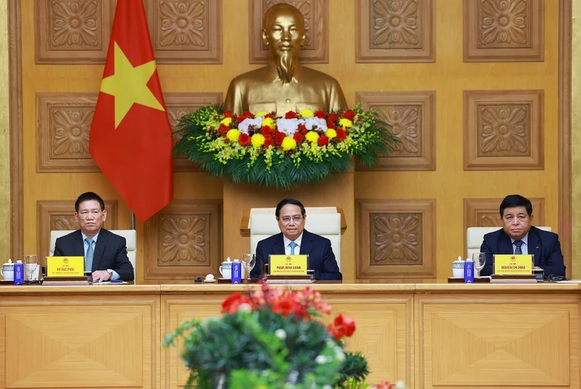 Le Premier ministre vietnamien, Pham Minh Chinh préside une rencontre avec des représentants des entreprises européennes. Photo: VNA