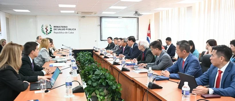 Le Vietnam et Cuba renforcent leur coopération sanitaire. Photo: VNA