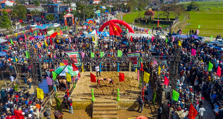 Festival du village de Sinh (Huê). Photo: VGP