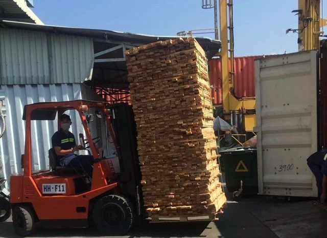 Certains articles seront soumis à de nouveaux taux de taxes d’importation préférentiels. Photo: thanhnien.vn