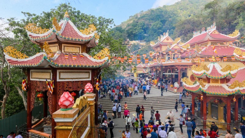 Le Festival printanier du mont Ba Den (la Dame noire). Photo: tapchihuongsac.vn