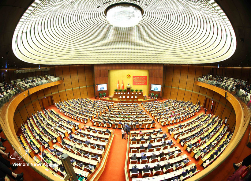 Panorama de la conférence nationale consacrée à l’étude, à l’appropriation et à la mise en œuvre de la Résolution n°79-NQ/TW du Bureau politique sur le développement de l’économie d’État et de la Résolution n°80-NQ/TW du Bureau politique relative au développement de la culture vietnamienne. Photo: VNA