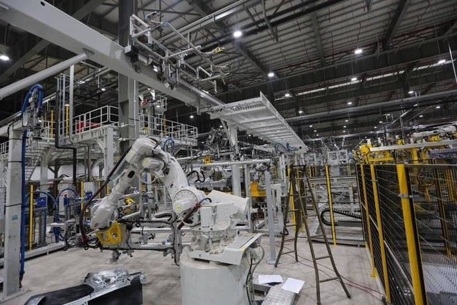 Hai Phong a enregistré une croissance de son PIB régional de 11,81 %, contribuant à hauteur de 8,58 % à la croissance nationale et confortant sa position de pôle de croissance majeur grâce à des performances solides et stables. Photo: VNA