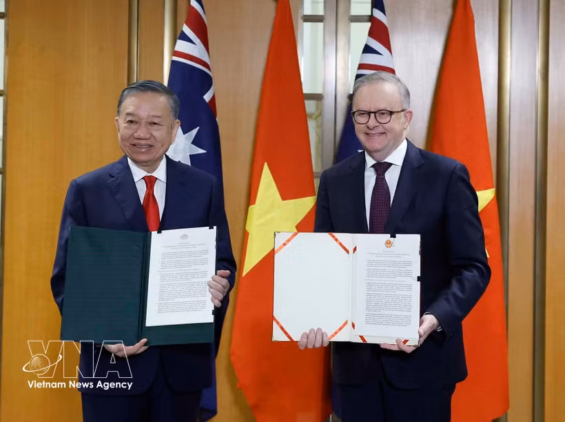 Le secrétaire général du Parti et président de la République, Tô Lâm et le Premier ministre australien Anthony Albanese, en août en Australie. Photo: VNA