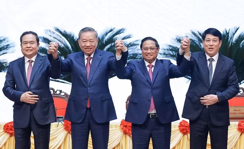 De gauche à droite: Le president de l'Assemblée nationale Trân Thanh Mân, le secrétaire général du Parti Tô Lâm, le Premier ministre Pham Minh Chinh et le président de la République Luong Cuong. Photo: VNA