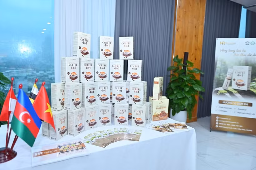 Au-delà de sa dimension commerciale, la Foire du Printemps marque un tournant dans la promotion des produits Halal, un marché à fort potentiel dont les marges de progression pour le pays restent considérables. Photo: VNA