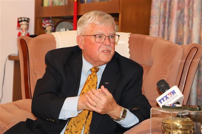 Le professeur émérite Carl Thayer, de l'Académie australienne des forces de défense de l'Université de Nouvelle-Galles du Sud. Photo: VNA