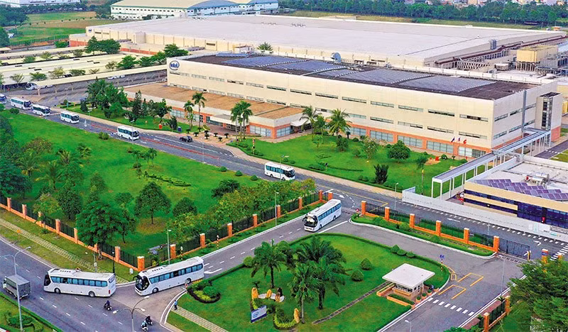 Une usine du groupe Intel à Hô Chi Minh-Ville. Photo: baodautu.vn