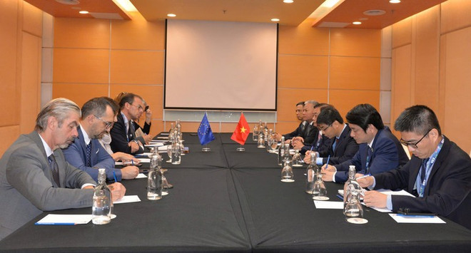 Lors de la rencontre. Photo : journal Nhan Dan image-2.jpg