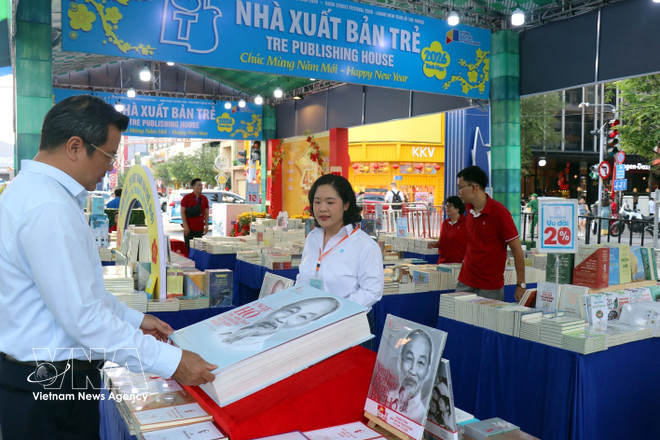 vnanet-vna-potal-thanh-pho-ho-chi-minh-khai-mac-le-hoi-duong-sach-tet-binh-ngo-nam-2026-8594366.jpg