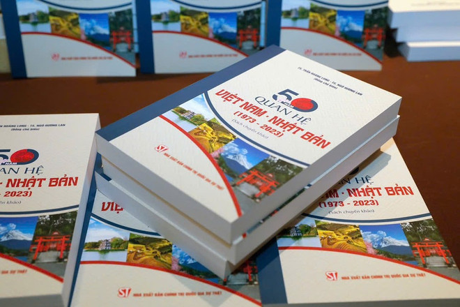 La couverture du livre. Photo : Vietnamplus uuidaa50baaa-1e62-4dfc-a210-06d75f36c585code001library1type1mode1loctruecaptrue.jpg