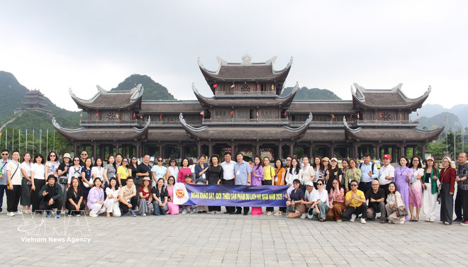 vnanet-potal-doan-famtrip-khao-sat-trai-nghiem-cac-khu-diem-du-lich-noi-bat-cua-tinh-ha-nam-8064061.jpg