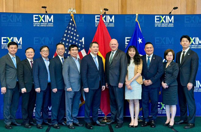 Plus de 100 entreprises, publiques et privées, ont participé au SelectUSA 2025, témoignant de la volonté croissante du Vietnam de s’implanter sur le marché américain.. (Photo : BTC/Vietnamplus luu-niem-eximbank.jpg