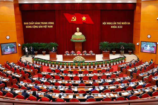Le 13ᵉ Plénum du Parti (13ᵉ mandat) s’est solennellement ouvert à Hanoï dans la matinée du 6 octobre. Photo . VNA vna-potal-khai-mac-hoi-nghi-lan-thu-muoi-ba-ban-chap-hanh-trung-uong-dang-khoa-xiii-8319269.jpg
