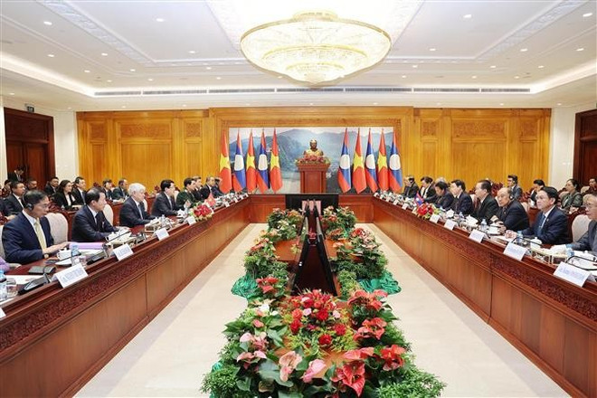 Lors de l'entrevue. Photo : VNA vna-potal-chu-tich-nuoc-luong-cuong-hoi-kien-chu-tich-quoc-hoi-lao-7994008.jpg