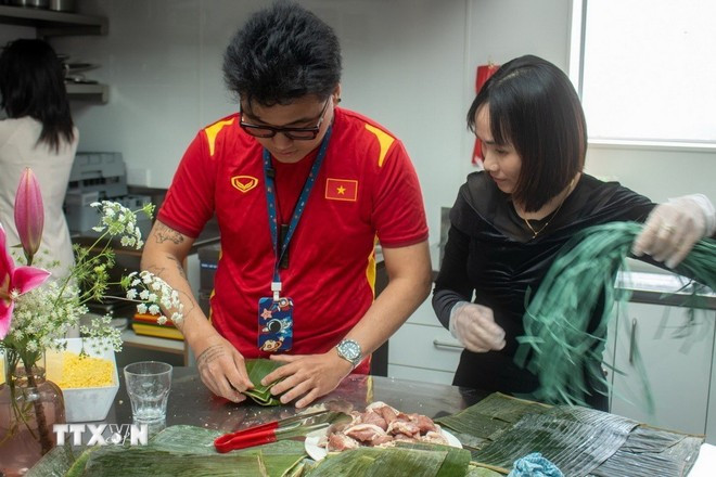 Le « Marché du Têt 2025 », une célébration vibrant au rythme des traditions vietnamiennes, a illuminé Wellington, capitale de la Nouvelle-Zélande, le 11 janvier. Photo: VNA le-hoi-van-hoa-don-xuan-cua-nguoi-viet-tai-wellington3-resize.jpg