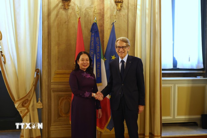 Vo Thi Anh Xuân rencontre le sénateur Giulio Terzi, président de la Commission politique de l'Union européenne au Sénat italien. Photo : VNA vo-thi-anh-xuan-1.jpg