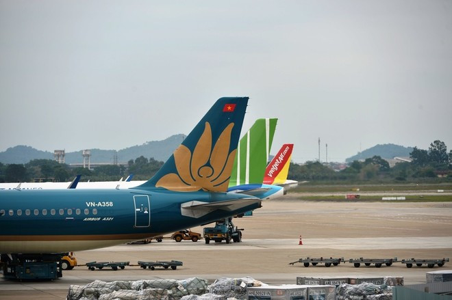 Du 29 avril au 4 mai, plus de 12.610 vols (décollages et atterrissages) ont été enregistrés dans les aéroports vietnamiens, soit une hausse de 19,45 % par rapport à la même période de l’an dernier. Photo : Vietnamplus may-bay-viet-nam.jpg
