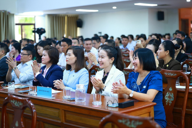 cu-tri-thanh-pho-can-tho-tham-du-hoi-nghi-anh-ttxvn.jpg
