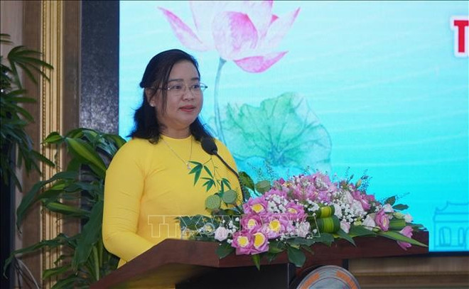 Huynh Thi Hoai Thu, directrice du Service provincial de la Culture, des Sports et du Tourisme. Photo : VNA toa-dam-6625.jpg
